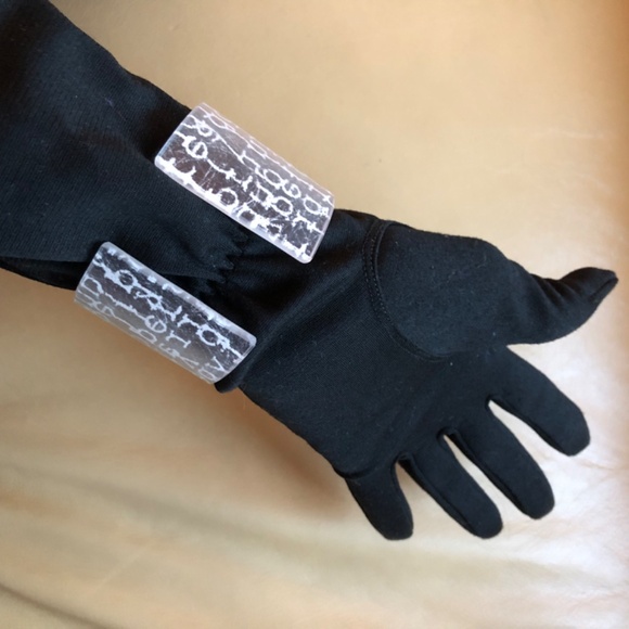 Lettered Cuffed Bracelet - Picture 4 of 9